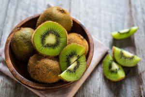 beneficios del kiwi