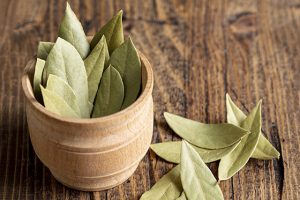 beneficios del laurel