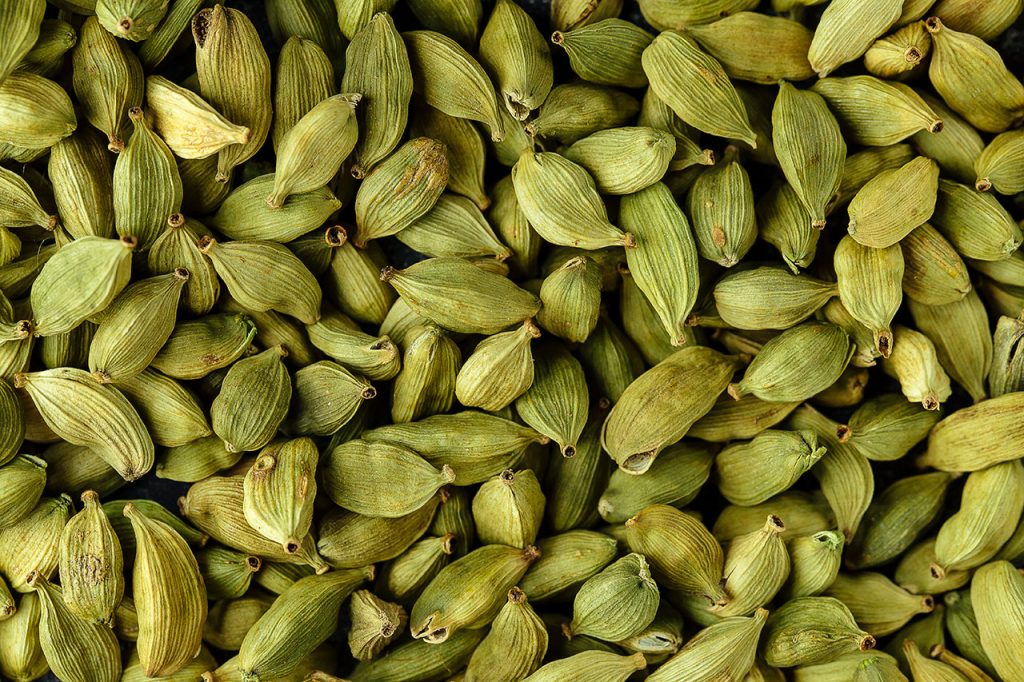 Cardamomo beneficios y contraindicaciones