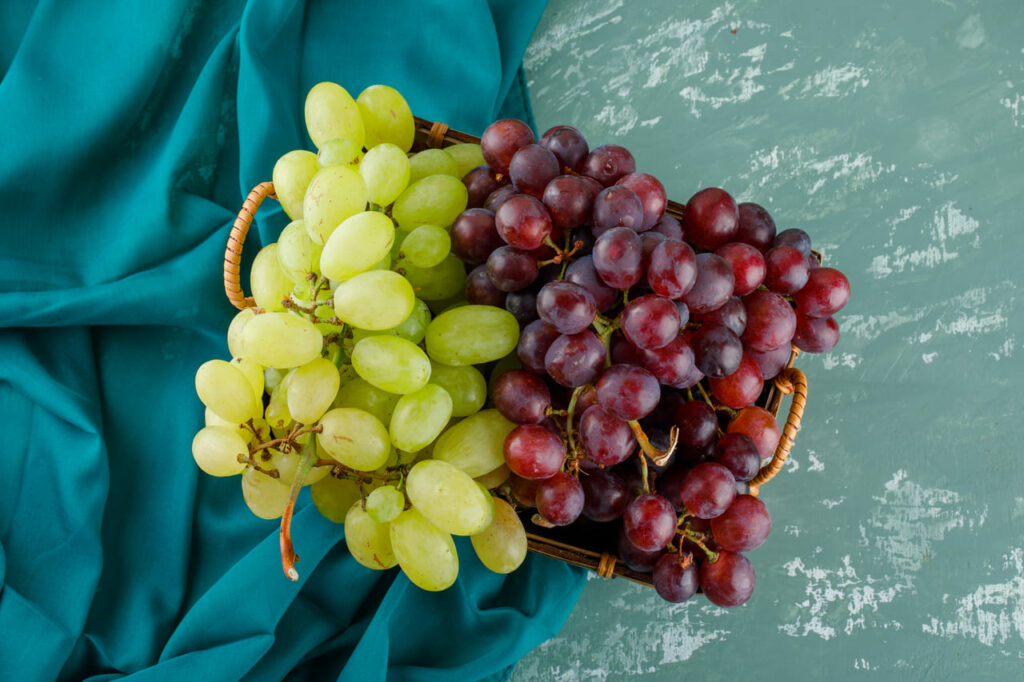 La uva estriñe o es buena para el estreñimiento